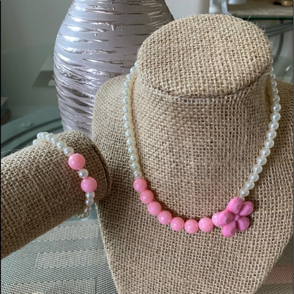 2/$10 Kids Jewelry | Pink & White Flower Necklace + Bracelet Set